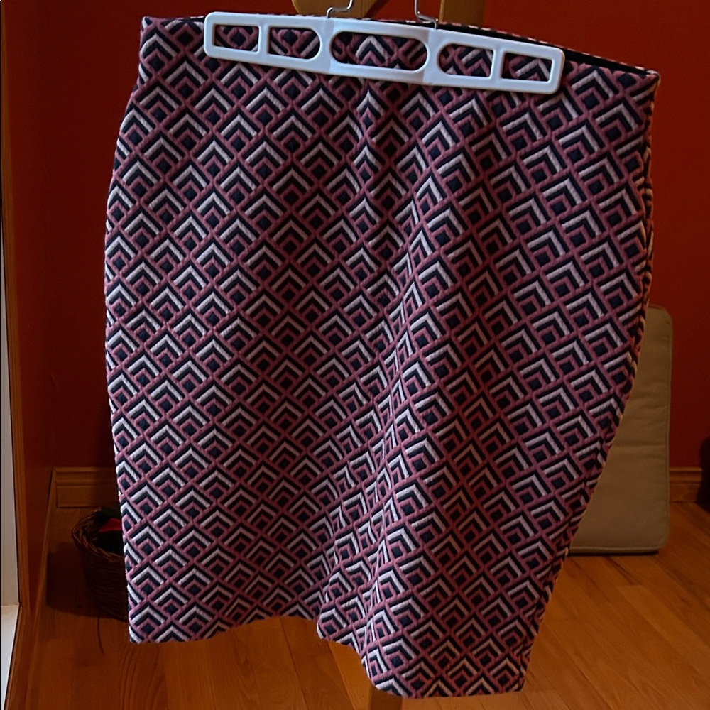 LOFT Pink and navy Geometric Pencil Skirt